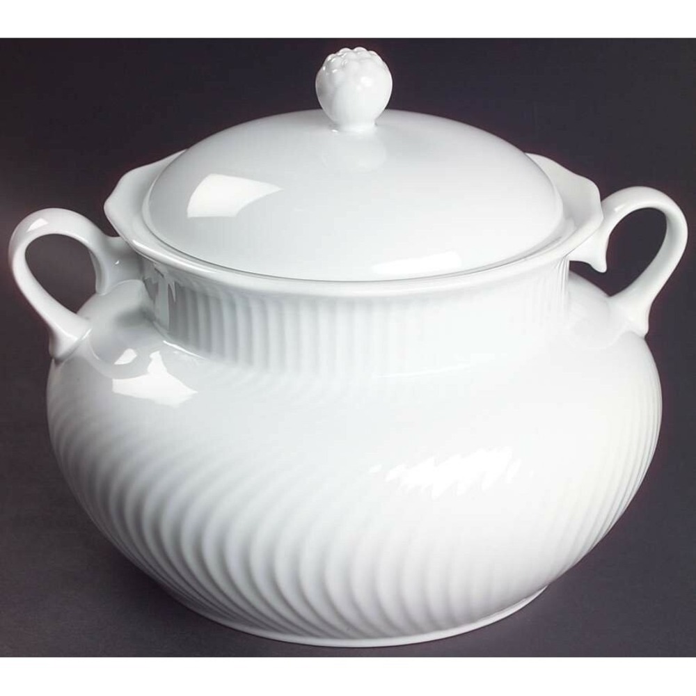Dansk White Fransk Blanc Porcelain Tureen with Lid and Ribbed Swirl Design